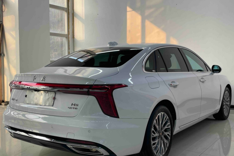 红旗H5 2023款 2.0T 自动智联旗畅版车身外观6005