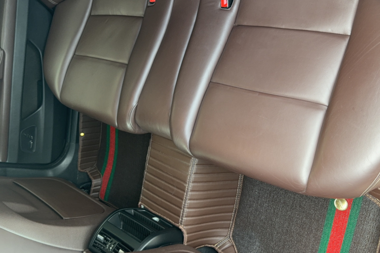 宝马5系 2014款 525Li 豪华设计套装中控内饰7003