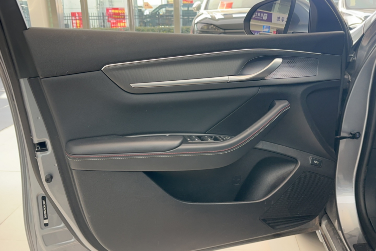 比亚迪 驱逐舰05 2023款 冠军版 DM-i 120KM 旗舰型中控内饰7005