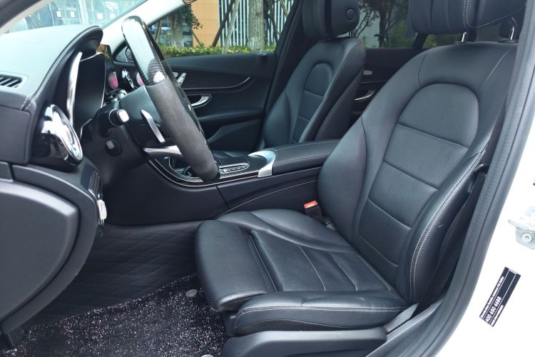 奔驰C级 2020款 改款 C 260 L 运动版中控内饰7001