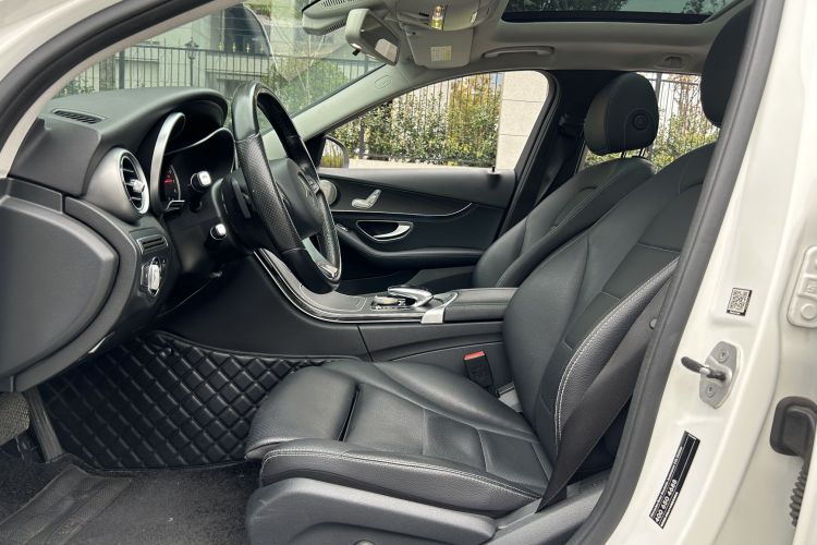 奔驰C级(进口) 2015款 C 200 旅行轿车中控内饰7004