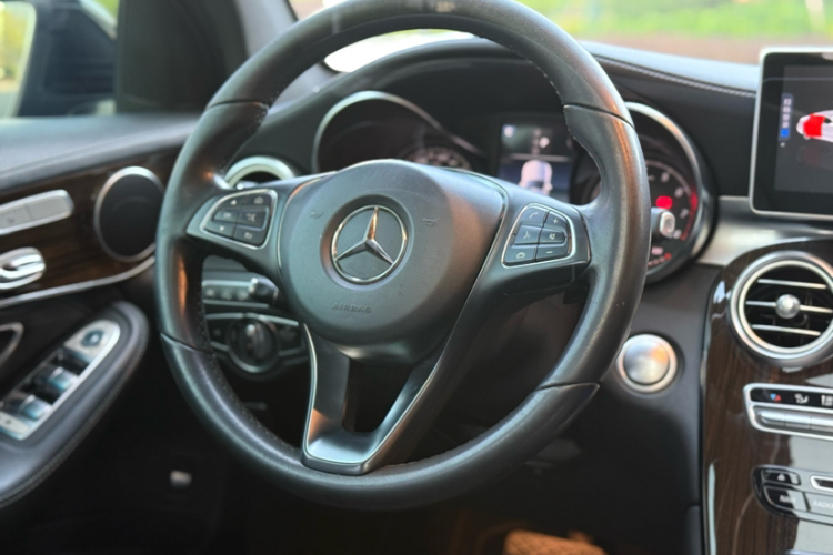 奔驰GLC 2019款 改款 GLC 260 L 4MATIC 豪华型中控内饰7007