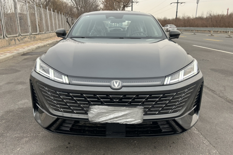 长安 逸动 2026款 第四代 1.5T 500Bar 智享型车身外观6009