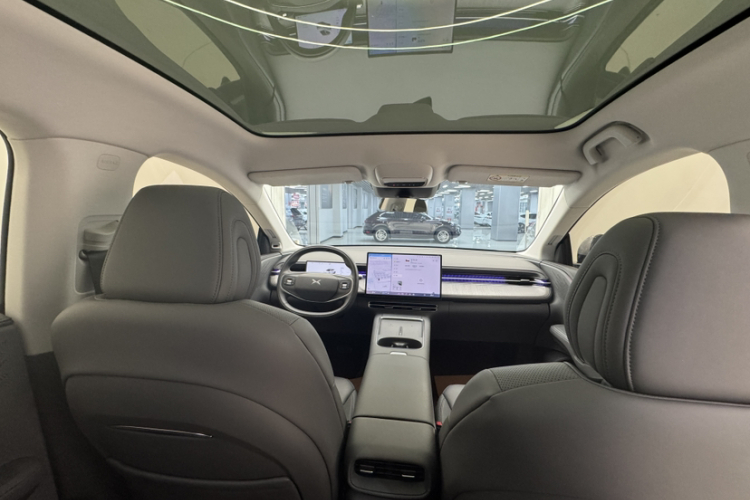 小鹏G6 2025款 625 长续航 Max 科技版中控内饰7005