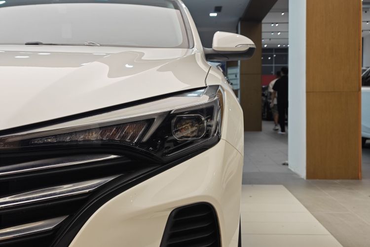 长安 逸动 2020款 PLUS 1.6L GDI 手动豪华型车身外观6002