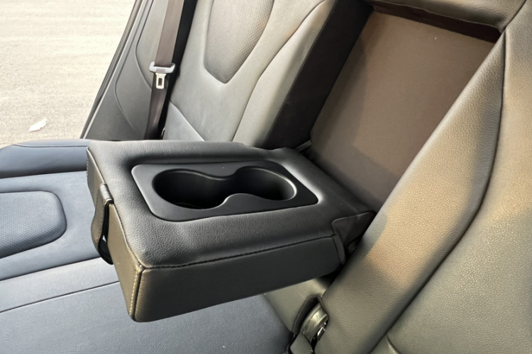 江铃 驭胜S330 2016款 1.5L GTDi 自动两驱尊贵版局部细节9008