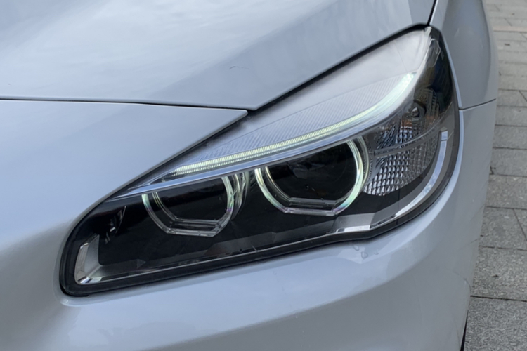 宝马2系旅行车 2016款 218i 运动设计套装车身外观6004