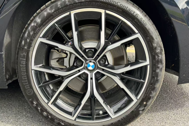 宝马5系 2023款 530Li 尊享型 M运动套装车身外观6007