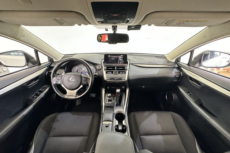 雷克萨斯NX 2020款 200 前驱 锋行版 国VI中控内饰7001