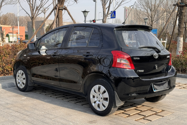 丰田 雅力士 2011款 1.6E 自动魅动版车身外观6002