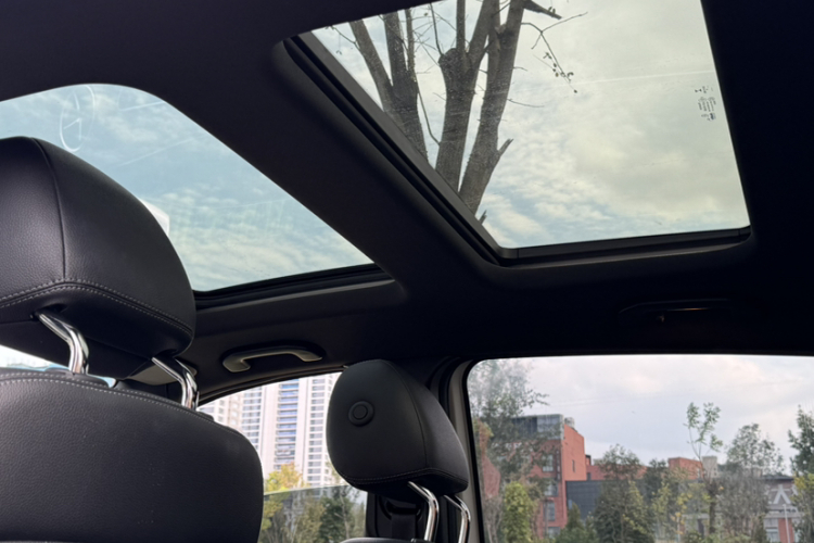 奔驰B级 2019款 B 200 动感型中控内饰7005