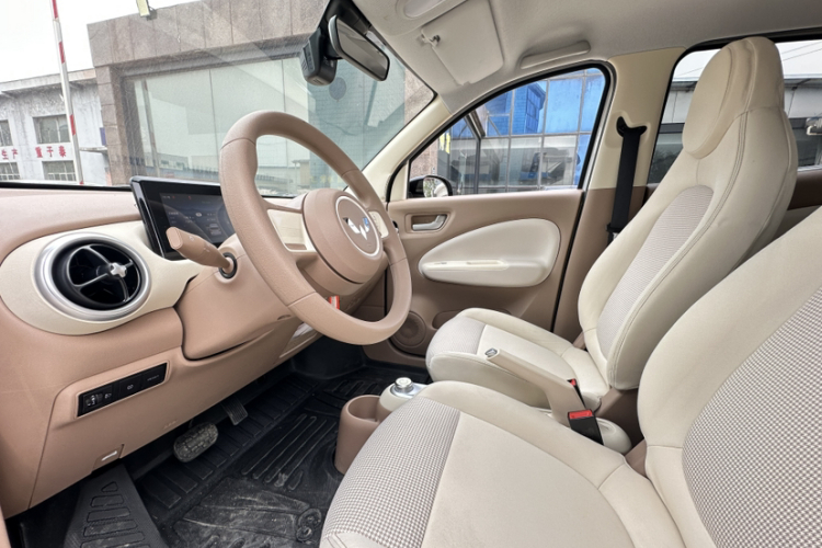 五菱汽车 宏光MINIEV 2025款 四门版 进阶款中控内饰7002
