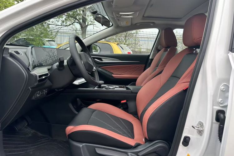 长安 逸动 2024款 PLUS 蓝鲸NE 1.4T GDI DCT高能版中控内饰7002