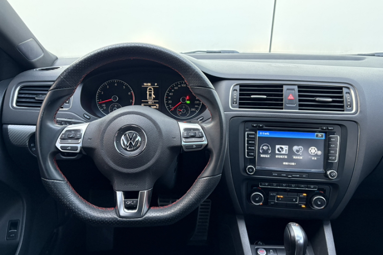 大众 速腾 2013款 2.0TSI GLI中控内饰7001