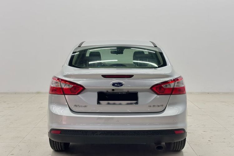 福特 福克斯 2012款 三厢 1.6L 自动风尚型车身外观6005