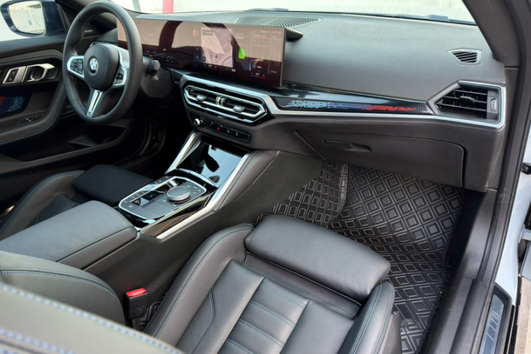 宝马2系(进口) 2023款 M240i中控内饰7001