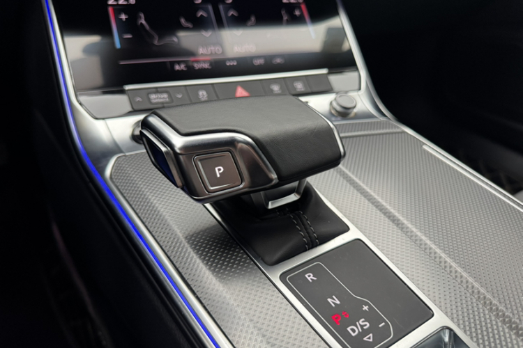 奥迪A6L 2022款 45 TFSI 臻选动感型局部细节18