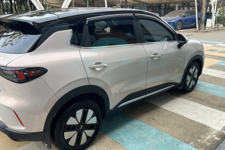 五菱汽车 缤果S 2025款 325km 尊享款车身外观6006