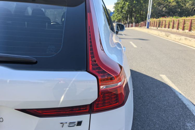 沃尔沃XC60 2019款 T5 四驱智逸版 国VI车身外观6009