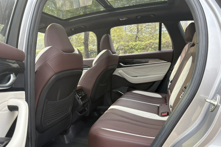 吉利汽车 星越L 2021款 2.0TD DCT EVO两驱尊贵型中控内饰7001