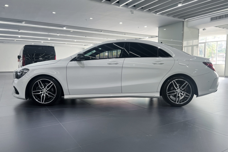 奔驰CLA 2016款 改款 CLA 220 4MATIC车身外观6008