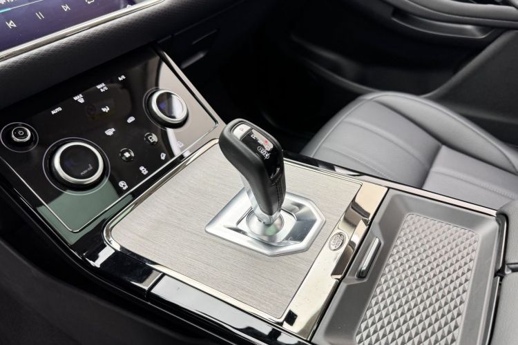 路虎 揽胜极光 2021款 极光L 249PS R-Dynamic S 性能版中控内饰7002