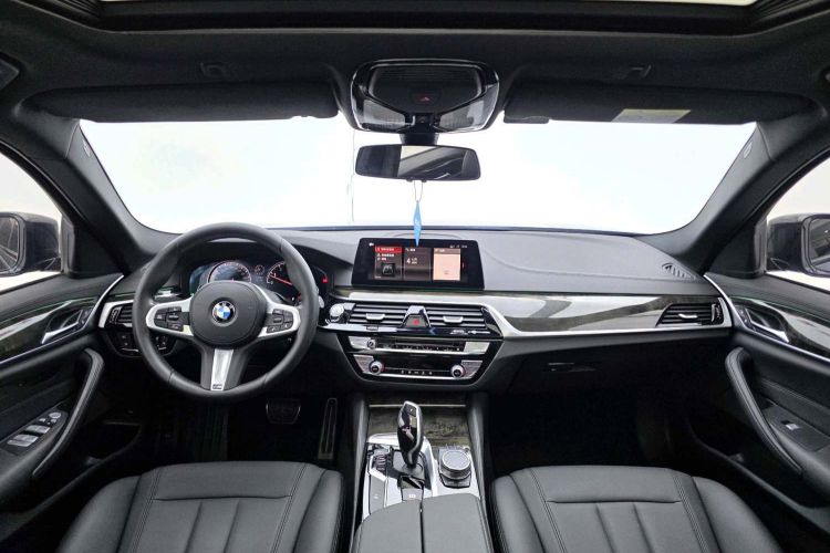 宝马5系 2018款 525Li M运动套装中控内饰7002