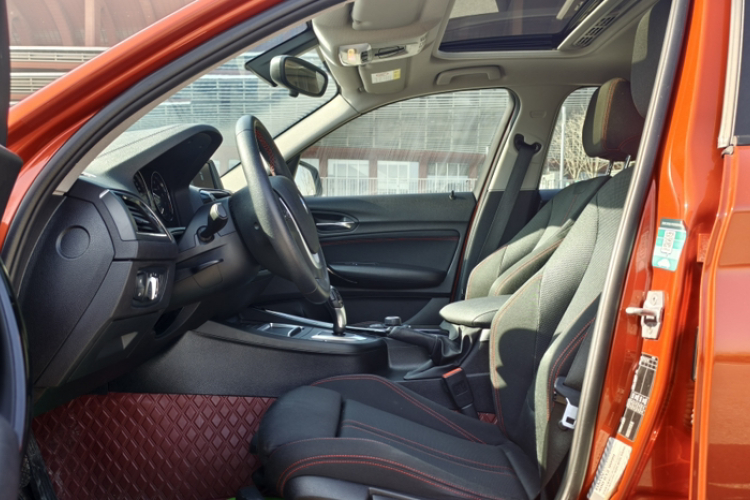 宝马1系(进口) 2018款 118i 运动设计套装中控内饰7002