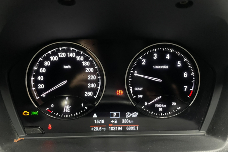 宝马X1 2019款 sDrive18Li 时尚型中控内饰15