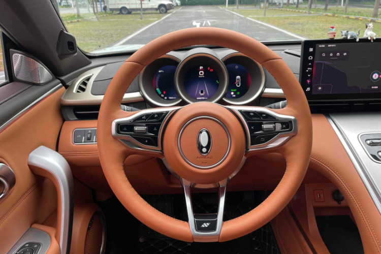 欧拉闪电猫 2022款 555km 尊贵版中控内饰7002