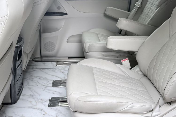 别克GL8 2023款 ES陆尊 舒适型中控内饰7003