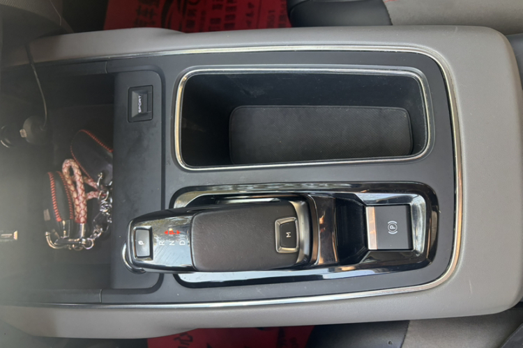 雪铁龙 天逸 C5 AIRCROSS 2019款 350THP 乐享型 国V中控内饰7007