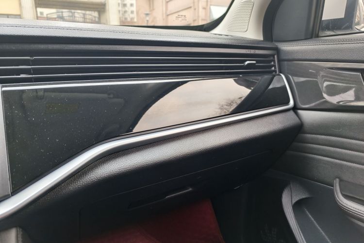 中国重汽VGV VGV U70 2020款 1.5T 手动舒适版 7座中控内饰7011