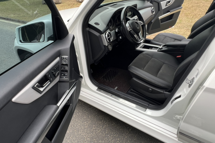奔驰GLK级 2015款 GLK 260 4MATIC 时尚型 极致版中控内饰7010