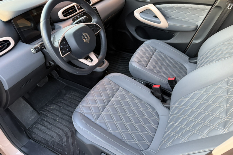 零跑汽车 零跑T03 2021款 400豪华版中控内饰7010