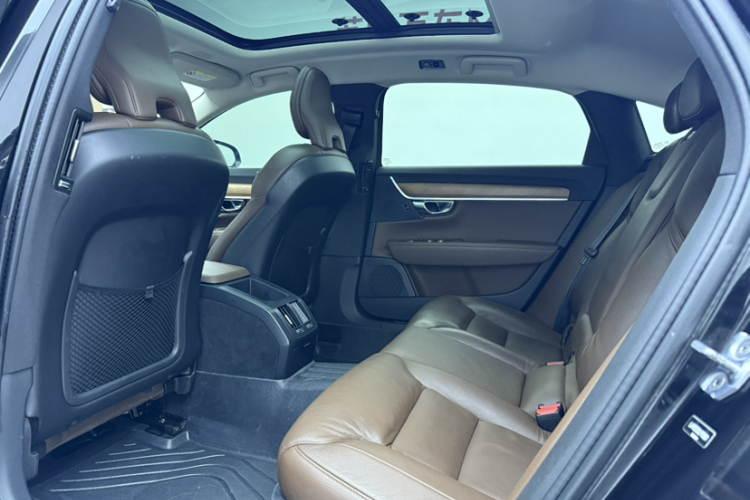 沃尔沃S90 2020款 改款 T5 智逸豪华版中控内饰7003