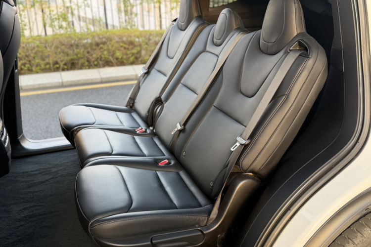 特斯拉 Model X 2019款 长续航版中控内饰7007