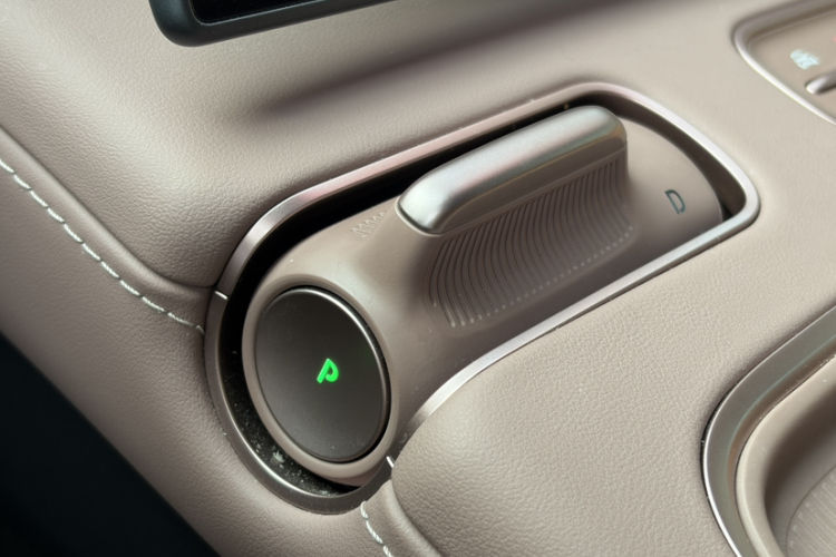 蔚来EC6 2024款 75kWh局部细节18