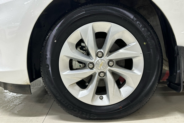 雪佛兰 科沃兹 2022款 325T 自动欣悦版车身外观6011