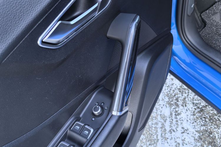 奥迪Q2L 2018款 35 TFSI 上市专享版 国V局部细节9004