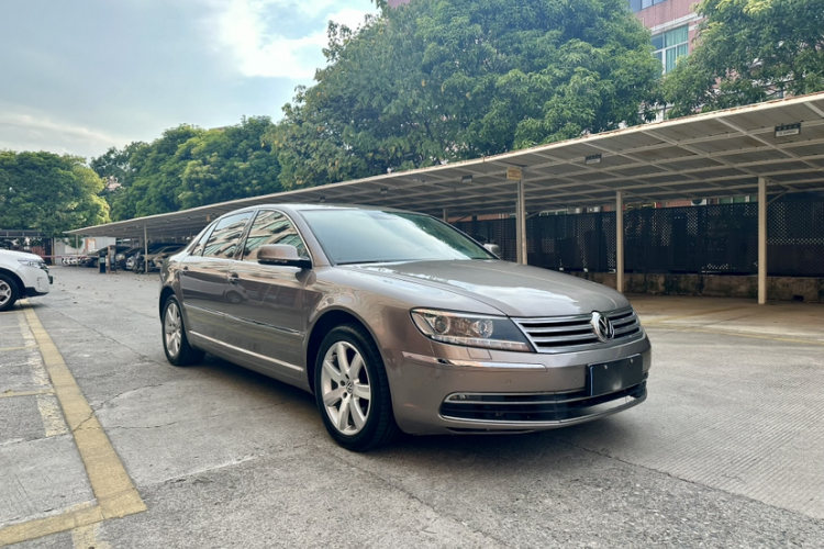 大众 辉腾 2014款 3.0L 行政型车身外观6005