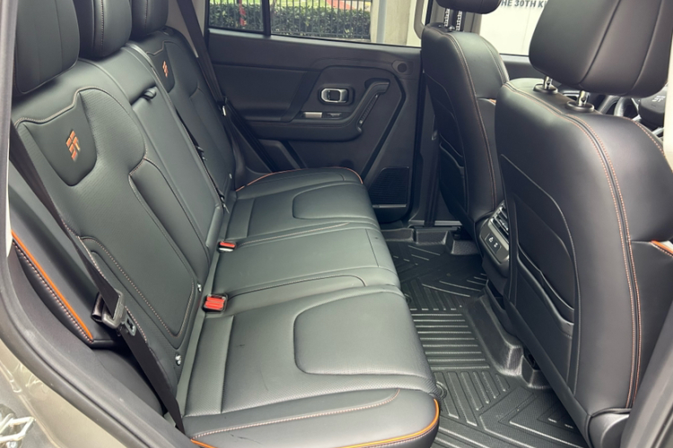 捷途自由者 2025款 2.0TD 自动XWD征服中控内饰7012