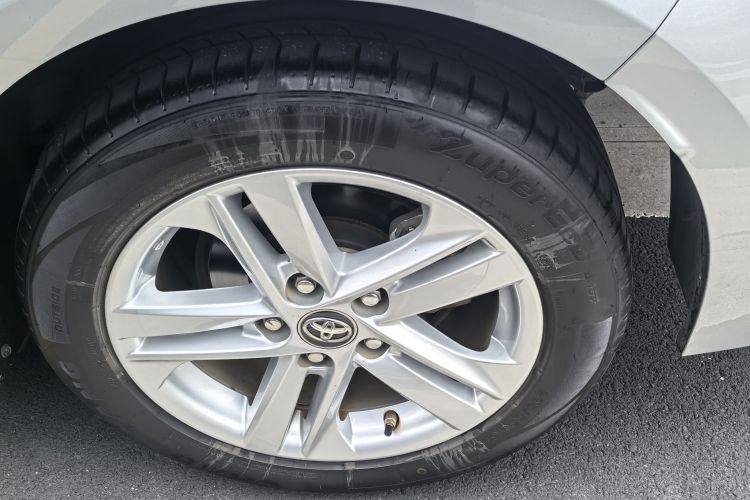 丰田 雷凌 2021款 185T CVT豪华版局部细节9001