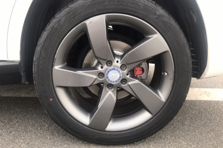 奔驰GLK级 2013款 改款 GLK 300 4MATIC 时尚型中控内饰7012