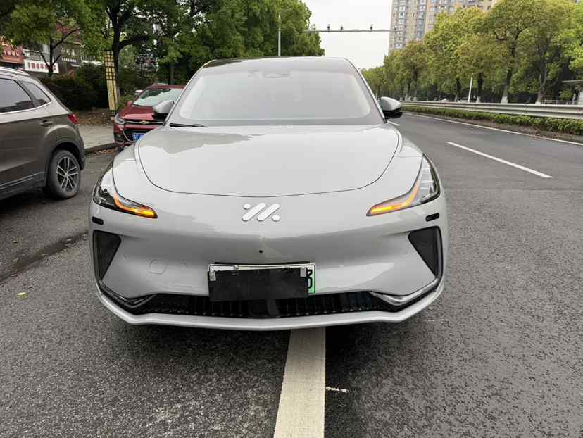 智己汽车 智己LS7 2023款 100kWh Lux后驱版(2)