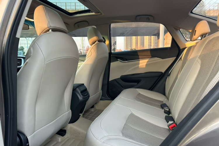 别克 英朗 2016款 15N 自动精英型中控内饰7003