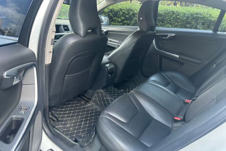 沃尔沃S60 2018款 S60L T3 智进版局部细节41