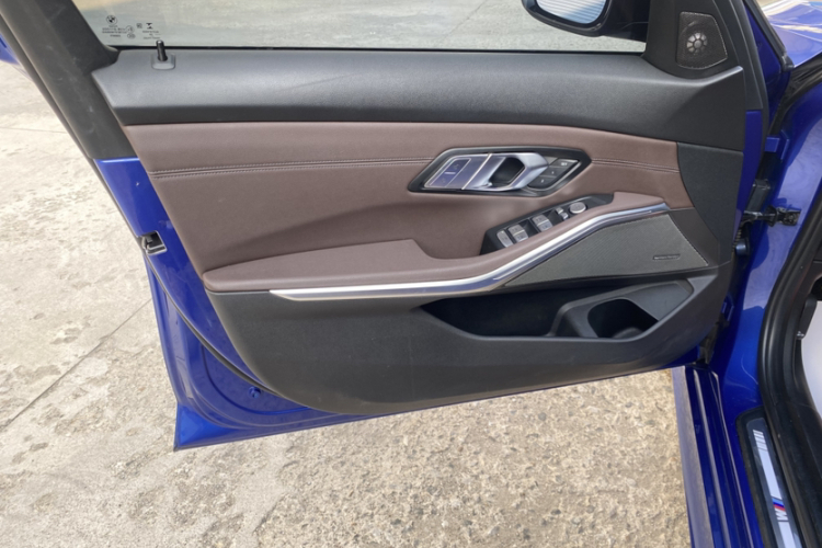 宝马3系 2020款 改款 325Li M运动曜夜套装中控内饰7008