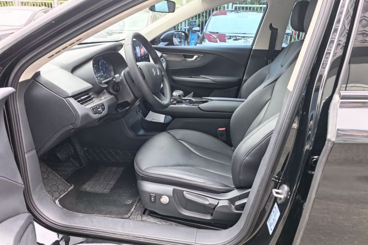 红旗E-QM5 2023款 改款 基础出行版中控内饰7001