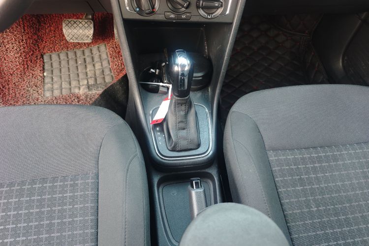 大众 Polo 2014款 1.4L 自动舒适版局部细节18